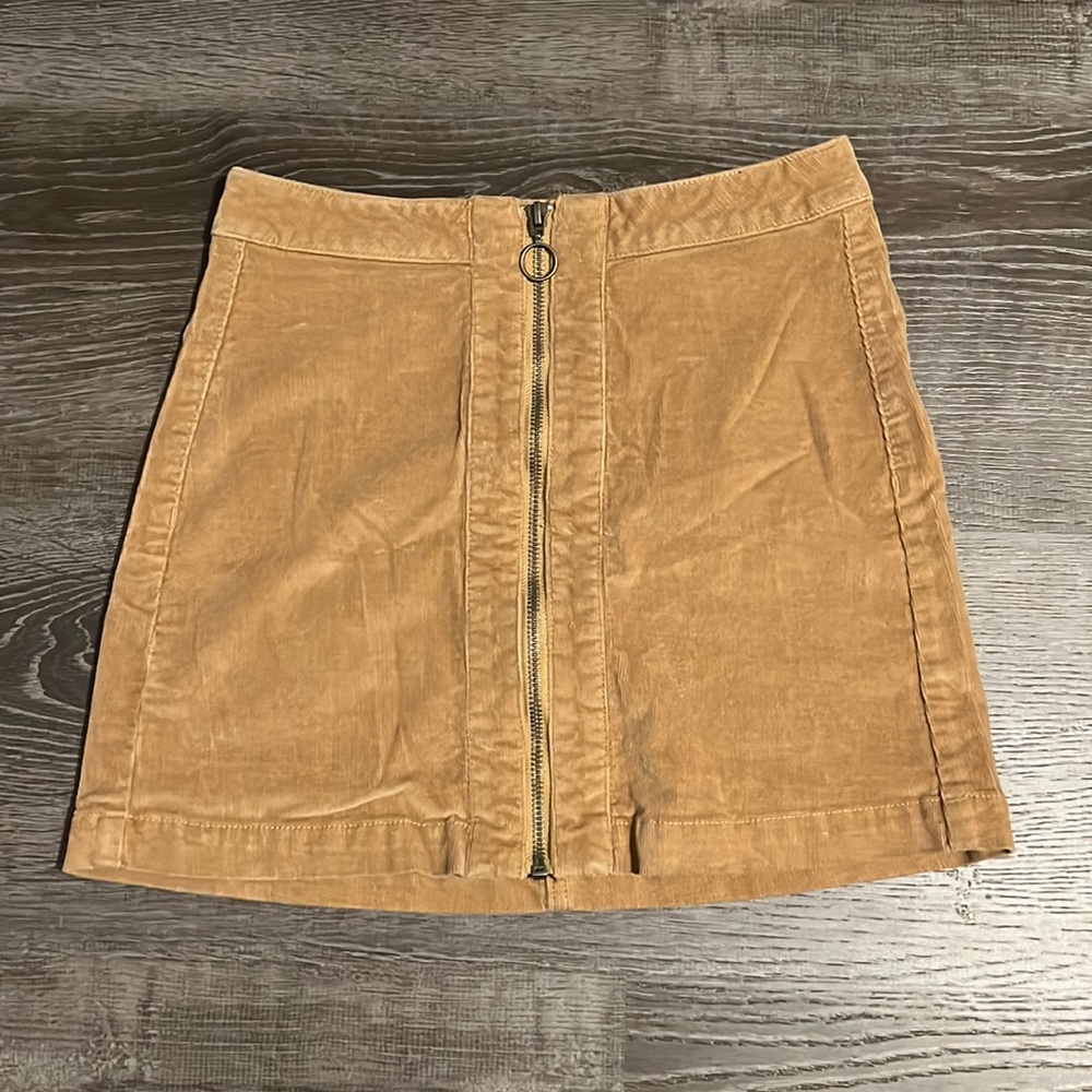 Sky & Sparrow light brown zip up skirt